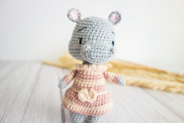 Kit Crochet- La Poupée Hippo "Mrs Tea"