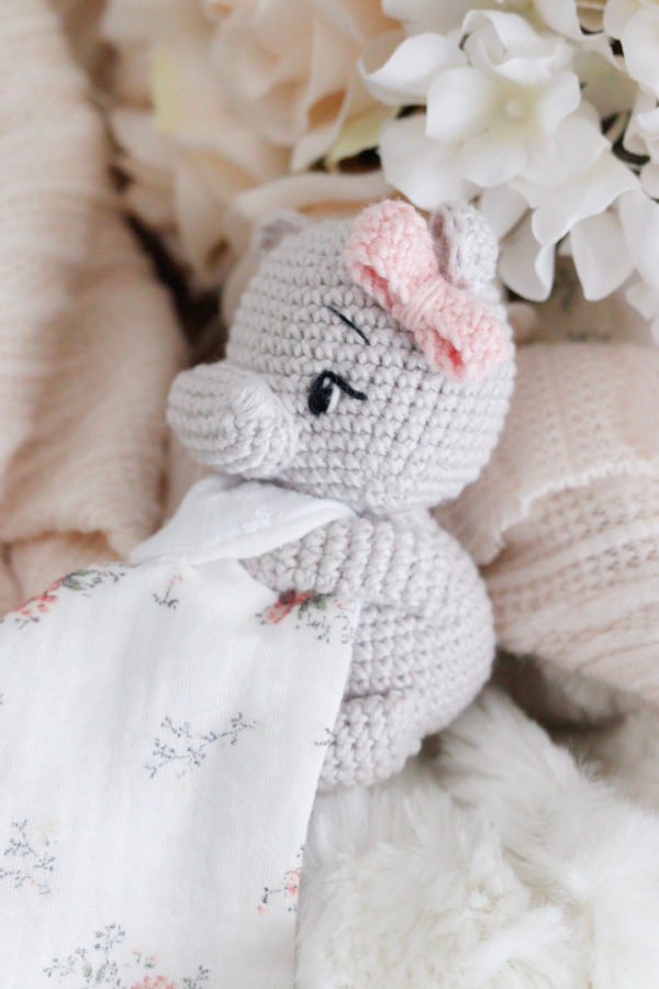 Doudou câlinou Hippo au crochet à personnaliser