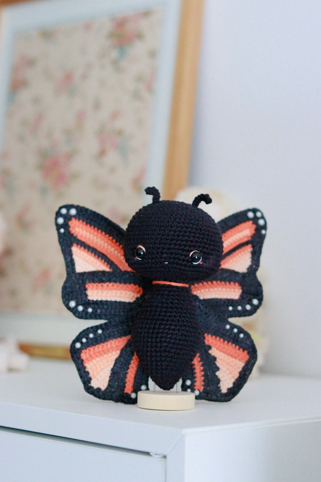 Kit crochet papillon ailes bleu et monarque amigurumi