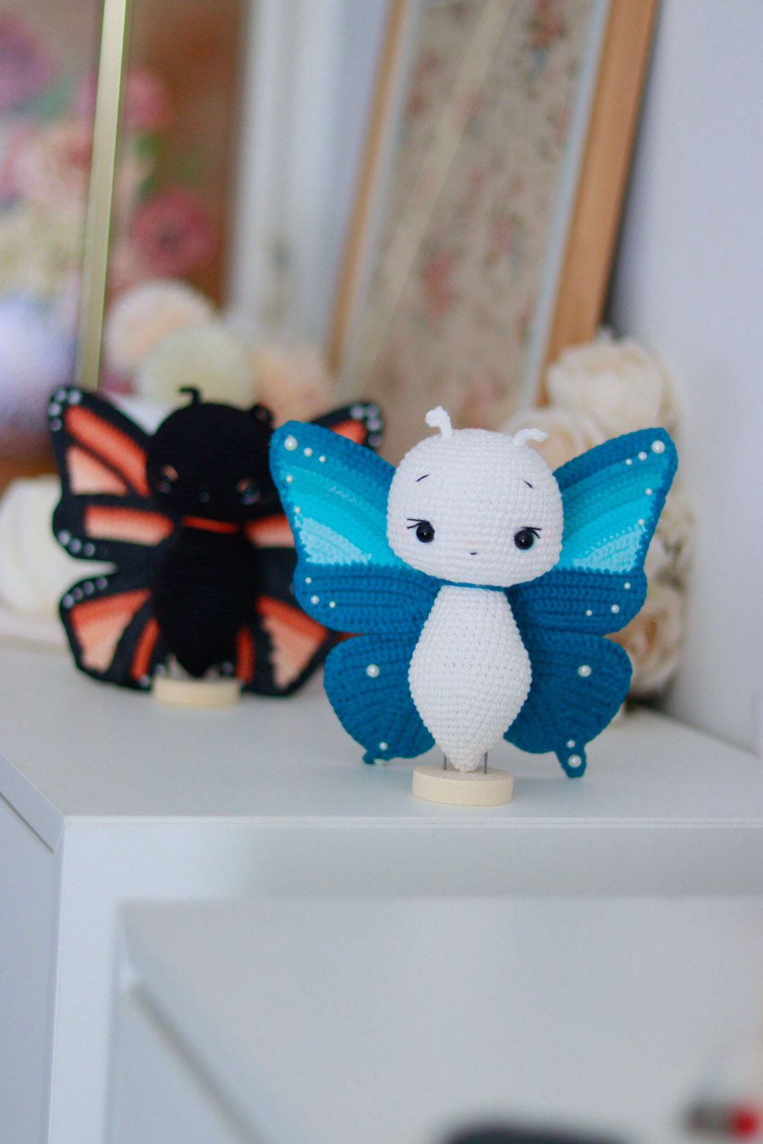 Kit crochet papillon ailes bleu et monarque amigurumi